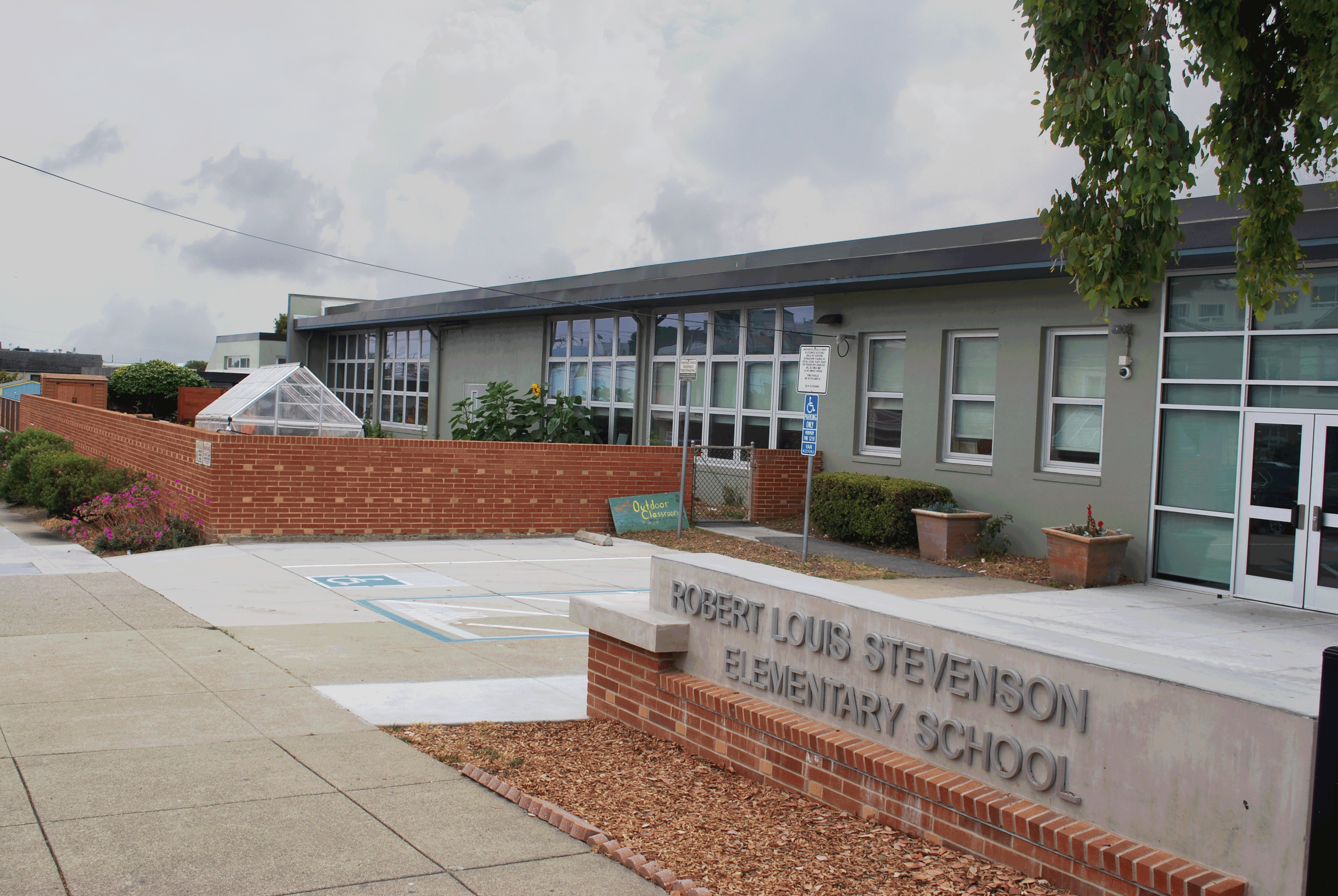 Robert Louis Stevenson ElementarySan Francisco, CA - Sunbelt Controls